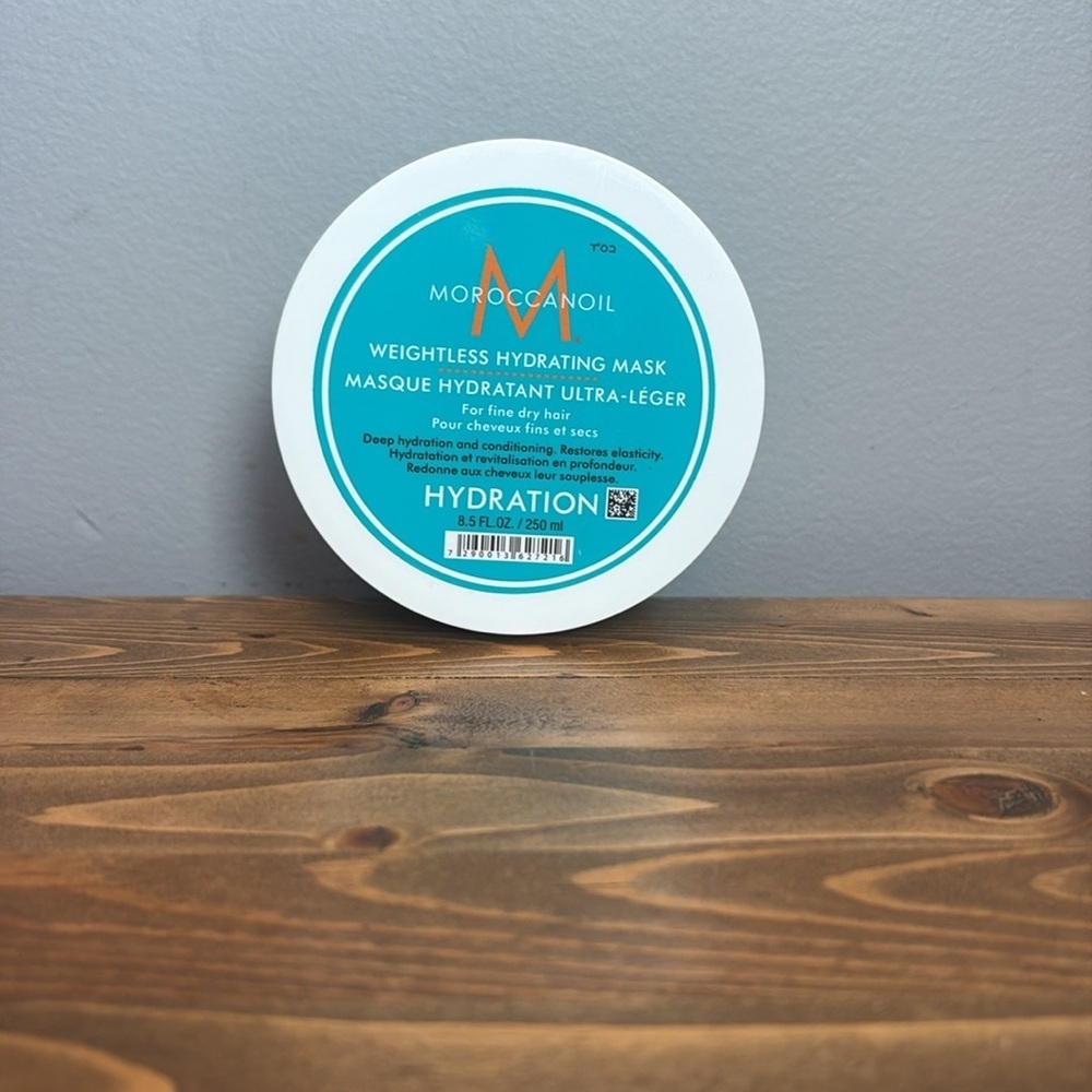 Moroccan Oil Weightless Hydration hair mask 8.5fl oz
